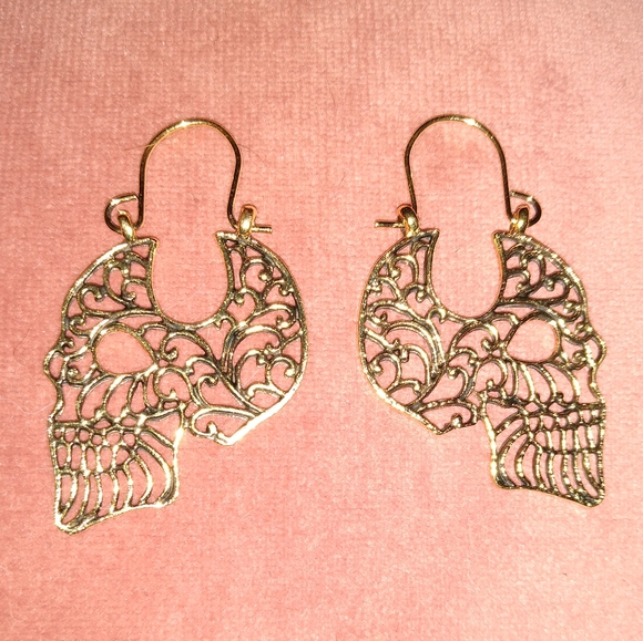 Gold Candy Skull Filigree Earrings Gothic Goth Skulls Day of the Dead Cutout New - Picture 8 of 11
